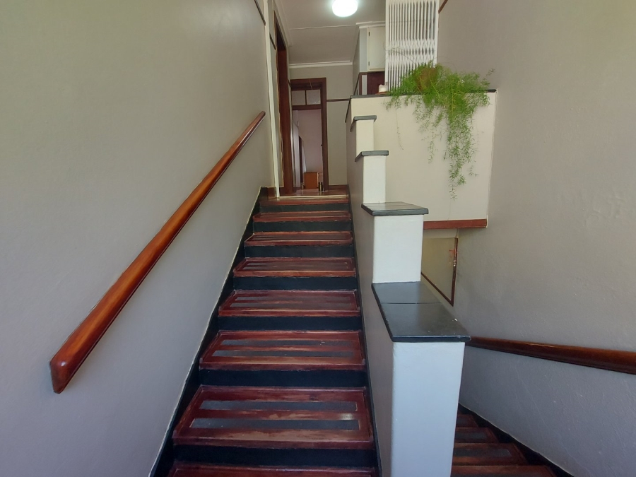 6 Bedroom Property for Sale in Waverley Free State